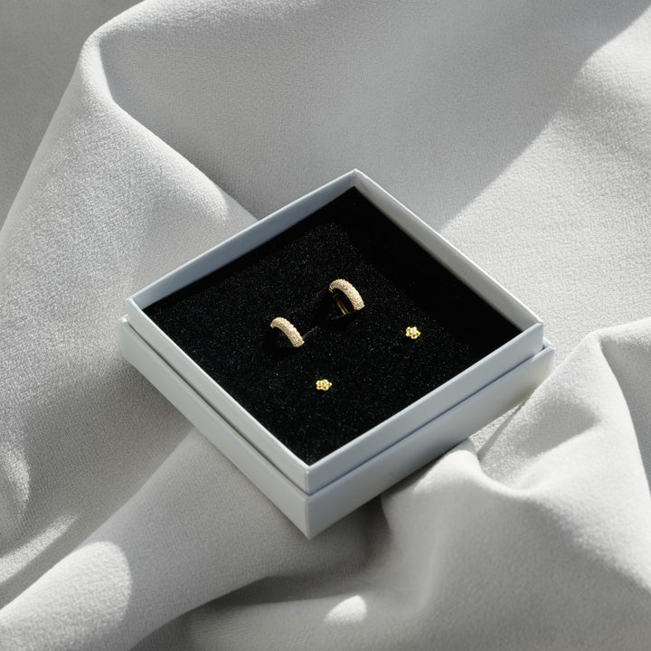 Krystall Huggie og øredobber gavesett