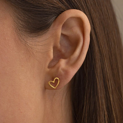 Sarah - Heart Outline Stud øredobber i rustfritt stål
