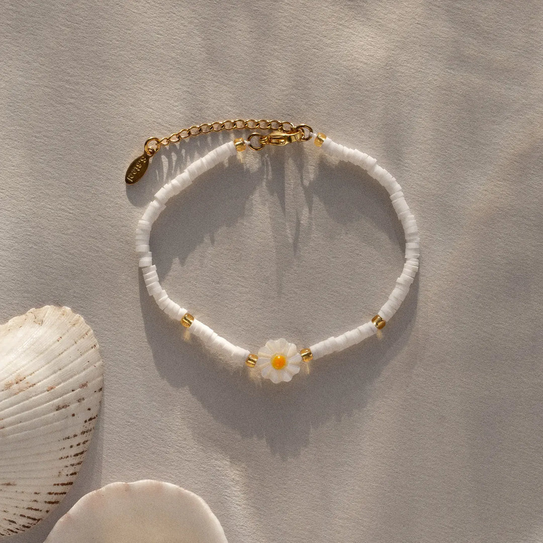 Rita - Daisy White Bead Bracelet Timi of Sweden