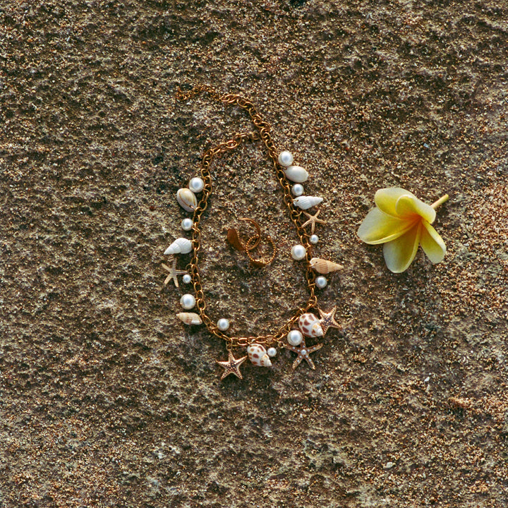 Nora - Skjell Charm Halskjede
