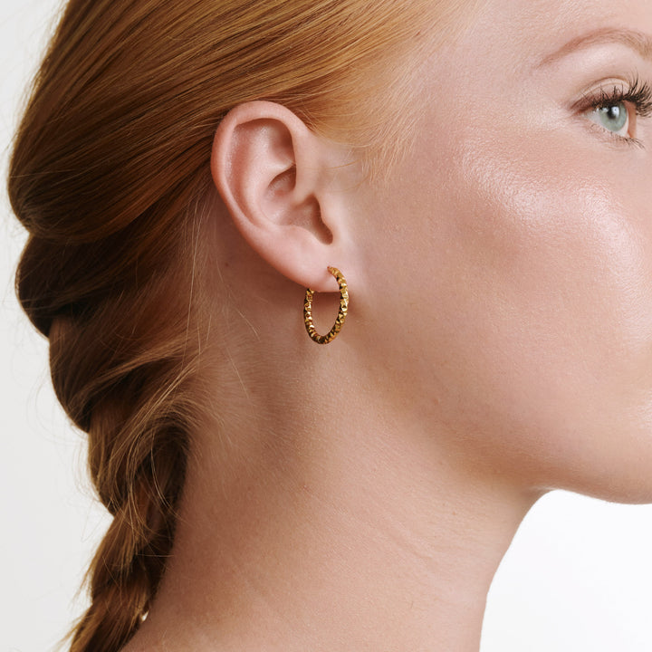 Kahla - Struktur Øredobber Hoops Rustfritt Stål