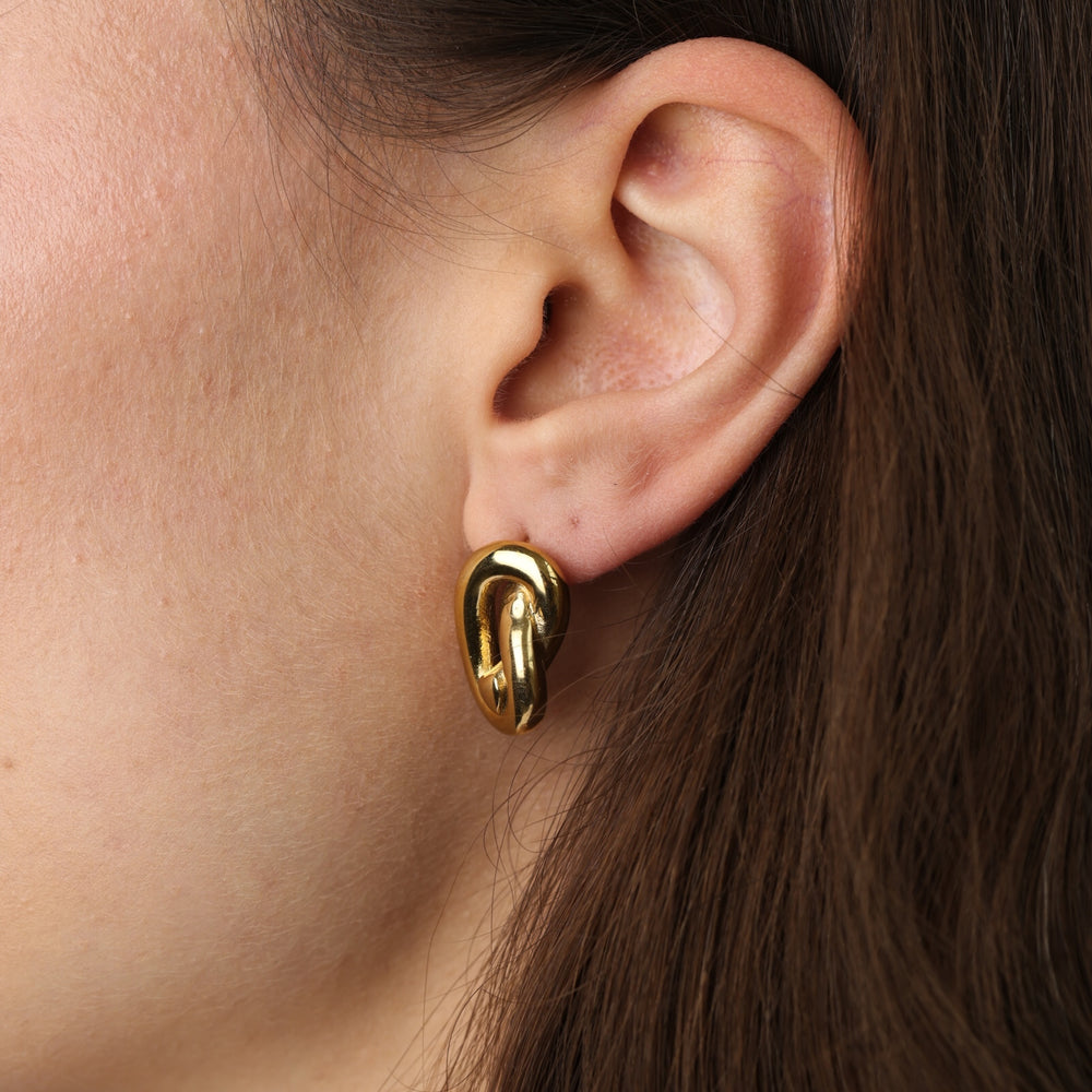 Rosa – knot earrings in stainless steel, gold | Timi of Sweden