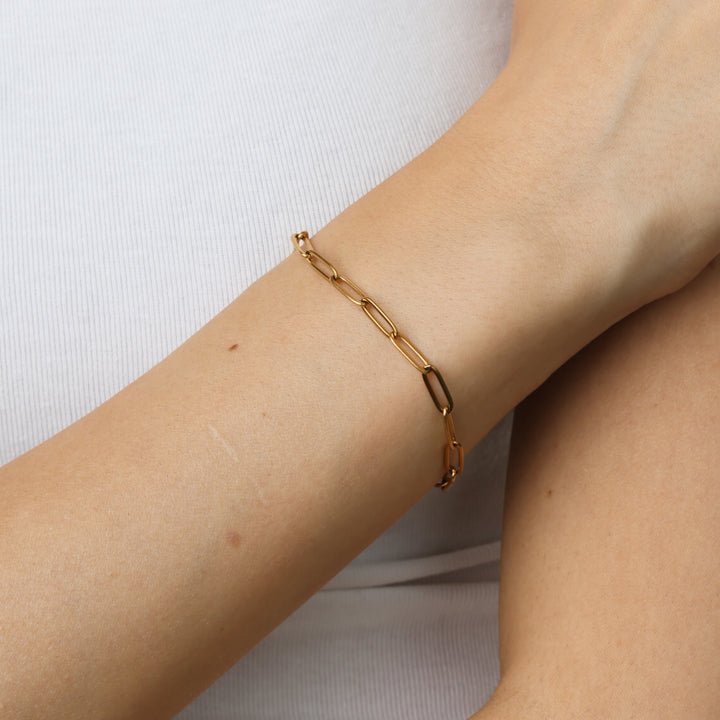 Eira – link chain bracelet in stainless steel, gold | Timi of Sweden