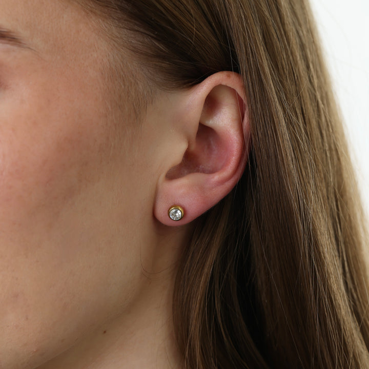 Amina - Crystal Stud Earrings Stainless Steel