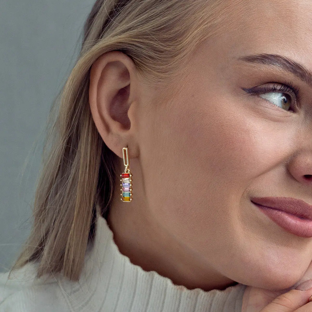 Dangling colored stones earrings