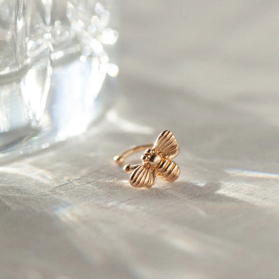 Beatrice - Bee Ear Cuff
