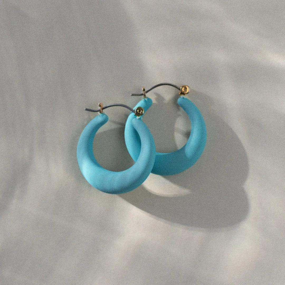 Donna - Plastic Hoop Earring Timi of Sweden