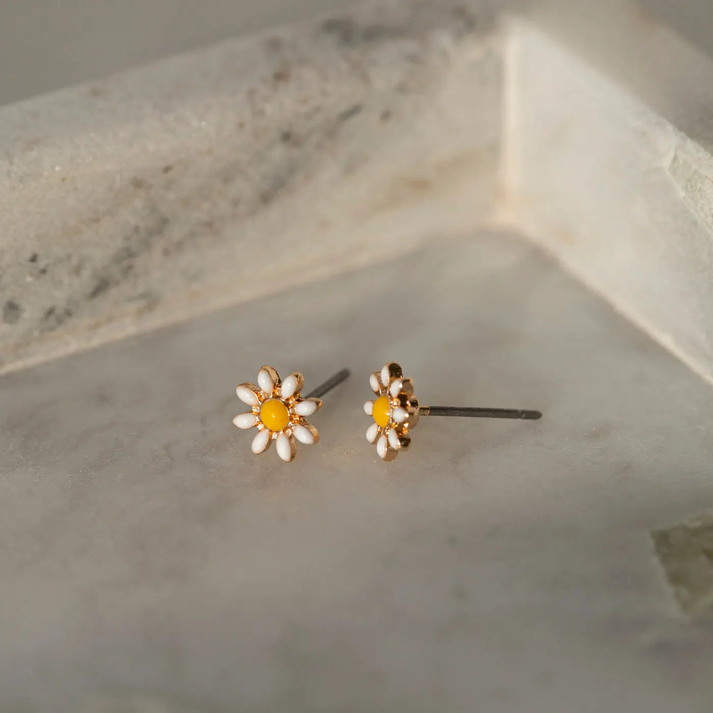 Doris - Daisy Flower Emalje øredobber