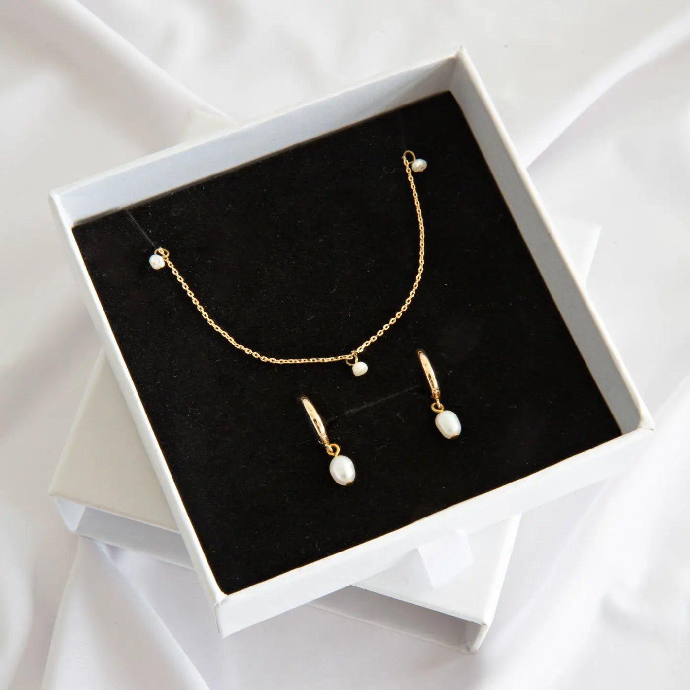Pearl Set with Earring Hoops and Necklace